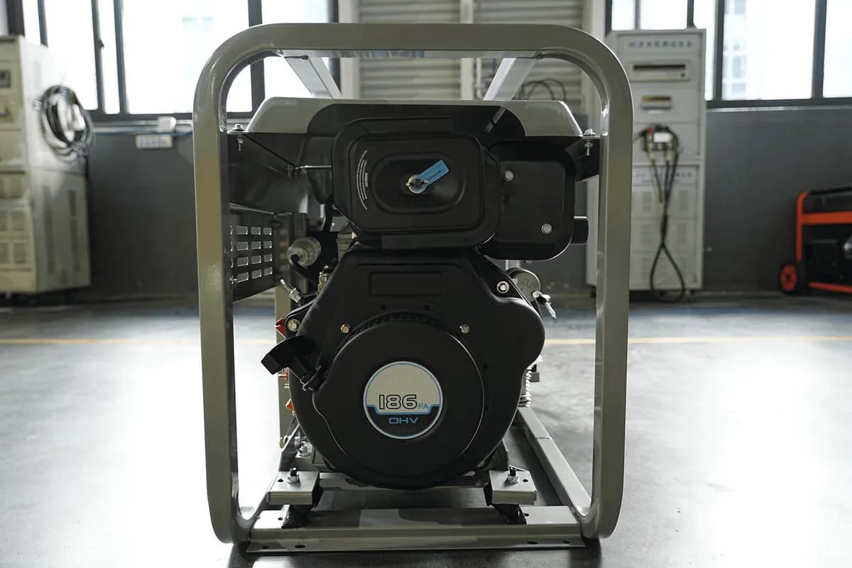 Генератор дизельный 5,0 кВт 220В с электростартером и колесами TOR KM5000D — фото 10